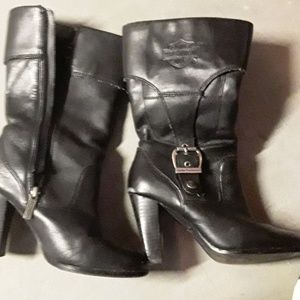 Heel boots
